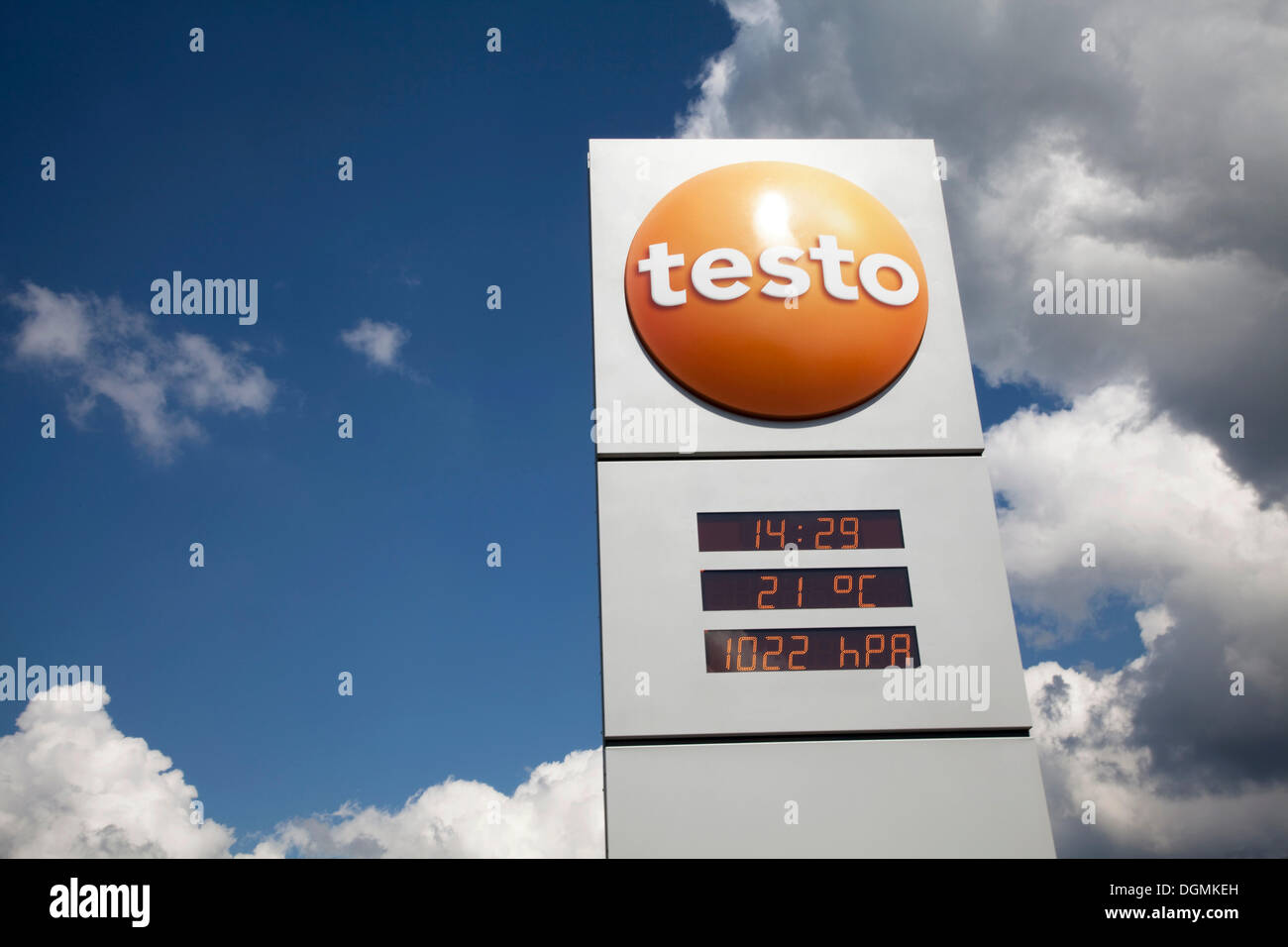 Testo display esterno per tempo, la temperatura e la pressione dell'aria letture, Testo è il leader mondiale nel campo dei dispositivi portatili per la metrologia Foto Stock