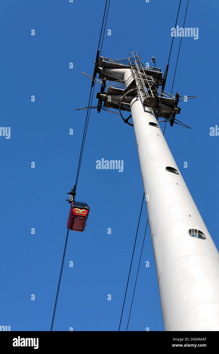 Cabine in esecuzione su un elevato supporto sollevamento, struttura in acciaio tubolare, Thale, Harz, Sassonia-Anhalt Foto Stock