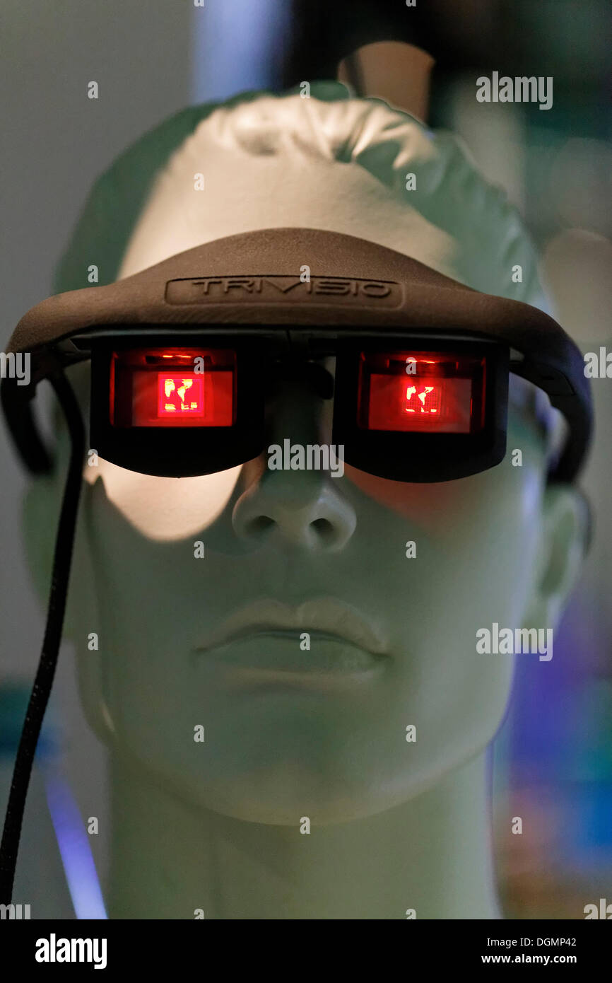 Bicchieri per informazioni interattive, OLED bidirezionale micro-display dal Fraunhofer Institute for Photonic Microsystems Foto Stock