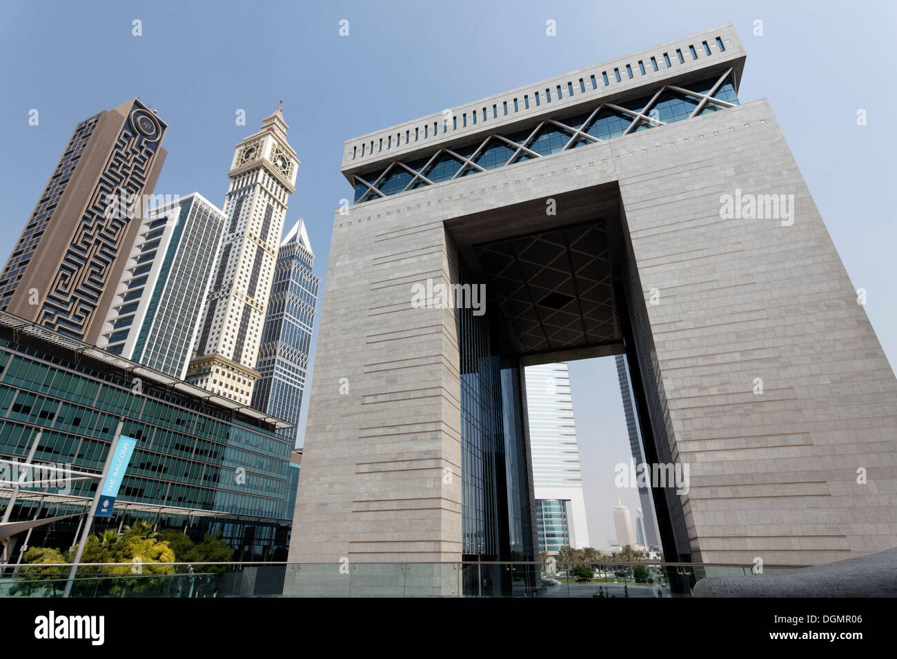 Il cancello, Centro Finanziario Internazionale di Dubai, DIFC, Dubai, Emirati Arabi Uniti, Medio Oriente e Asia Foto Stock