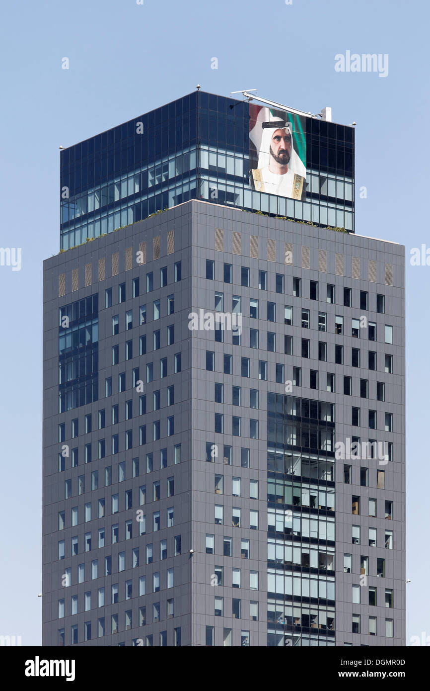 Grattacielo, valuta House Residence, Centro Finanziario Internazionale di Dubai, DIFC, Dubai, Emirati Arabi Uniti, Medio Oriente e Asia Foto Stock