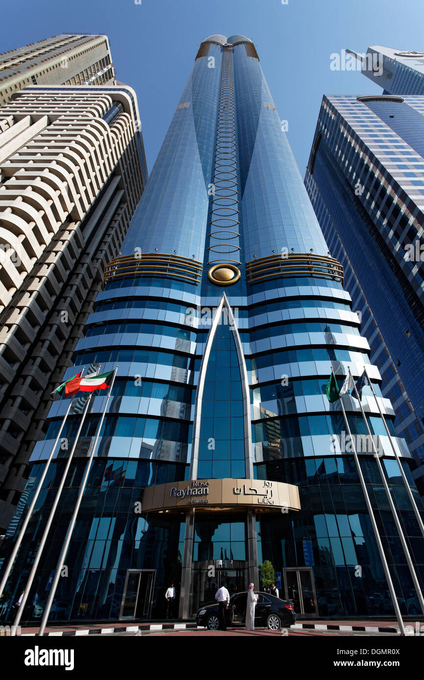 Grattacielo con una facciata di vetro, Rose Hotel Sabrina, Sheikh Zayed Road, Dubai, Emirati Arabi Uniti, Medio Oriente e Asia Foto Stock