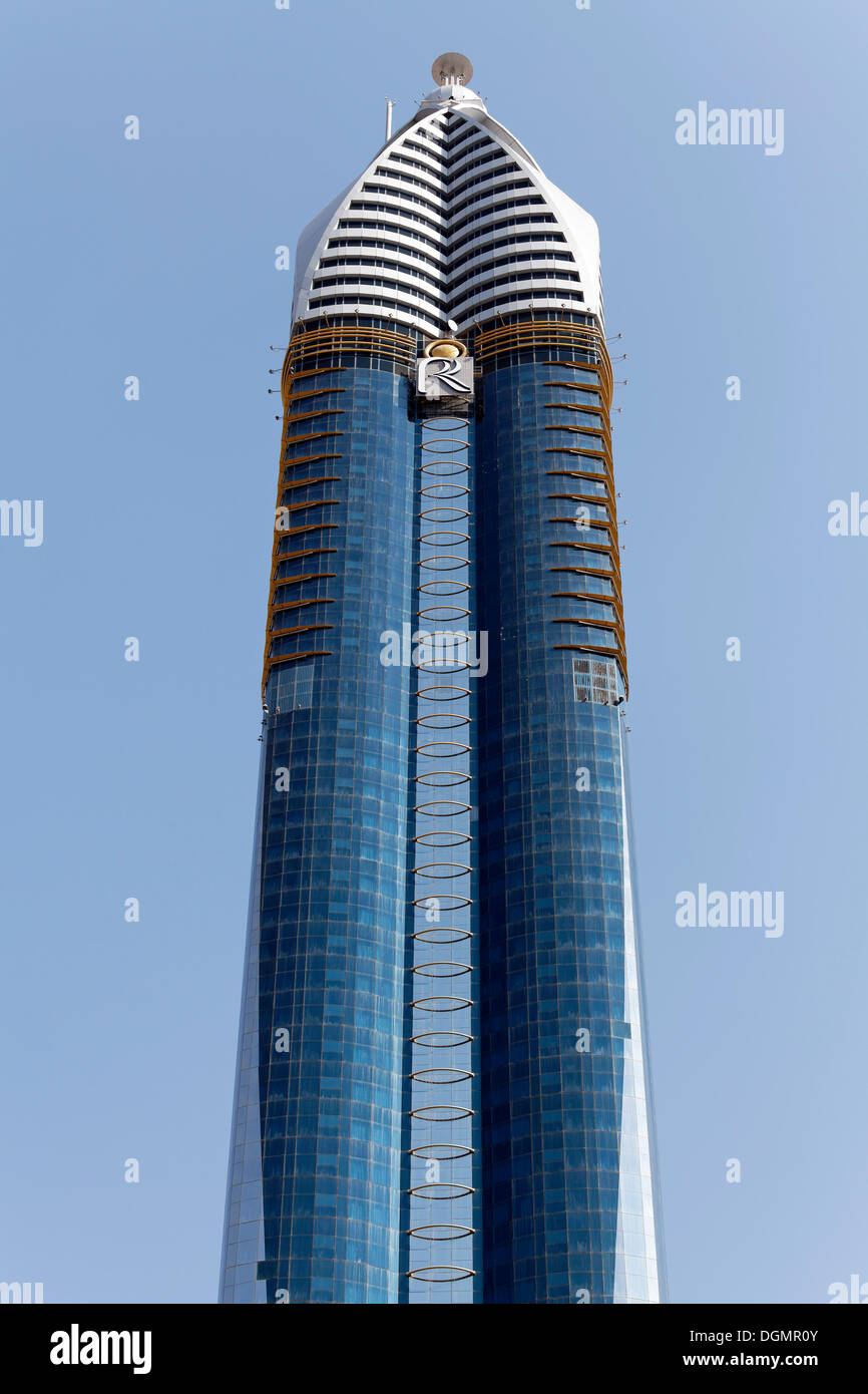 Grattacielo con una facciata di vetro, Rose Hotel Sabrina, Sheikh Zayed Road, Dubai, Emirati Arabi Uniti, Medio Oriente e Asia Foto Stock