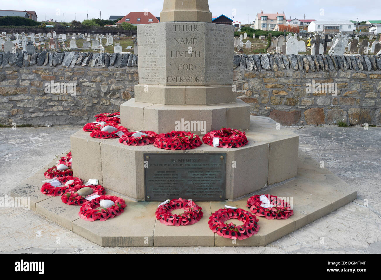 Monumento ai caduti militari immagini e fotografie stock ad alta ...