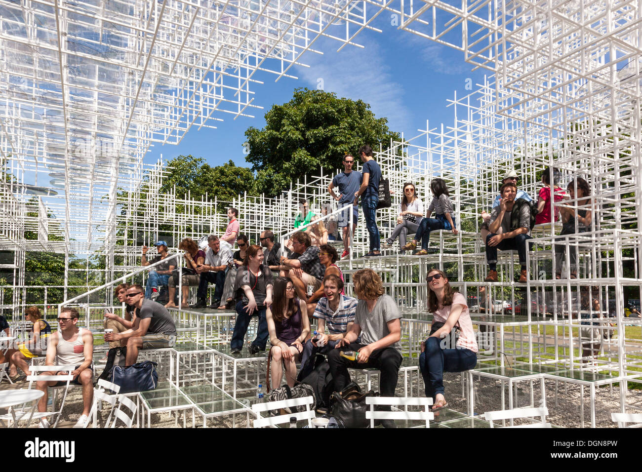 Serpentine Pavilion 2013 da Sou Fujimoto Architects, Kensinton Gardens, Hyde Park Londra Foto Stock