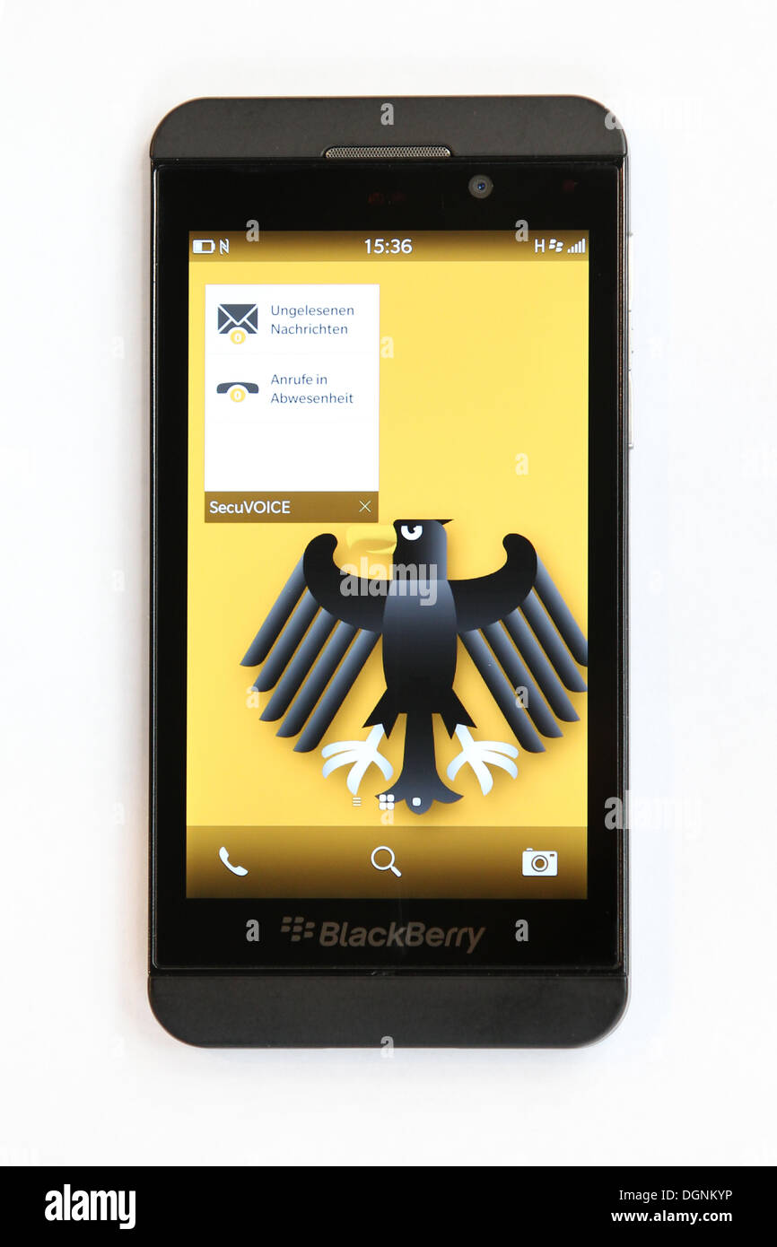 Hannover, Germania. 05 marzo, 2013. Un rubinetto di prova di Blackberry è raffigurato presso lo stand di Secusmart presso il più grande del mondo di computer expo CeBIT di Hannover, Germania, 05 marzo 2013. Il cancelliere tedesco Angela Merkel riceve supponiamo di ricevere un nuovo business il cellulare - un Blackberry o un Samsung Smartphone. Foto: FRISO GENTSCH/dpa/Alamy Live News Foto Stock