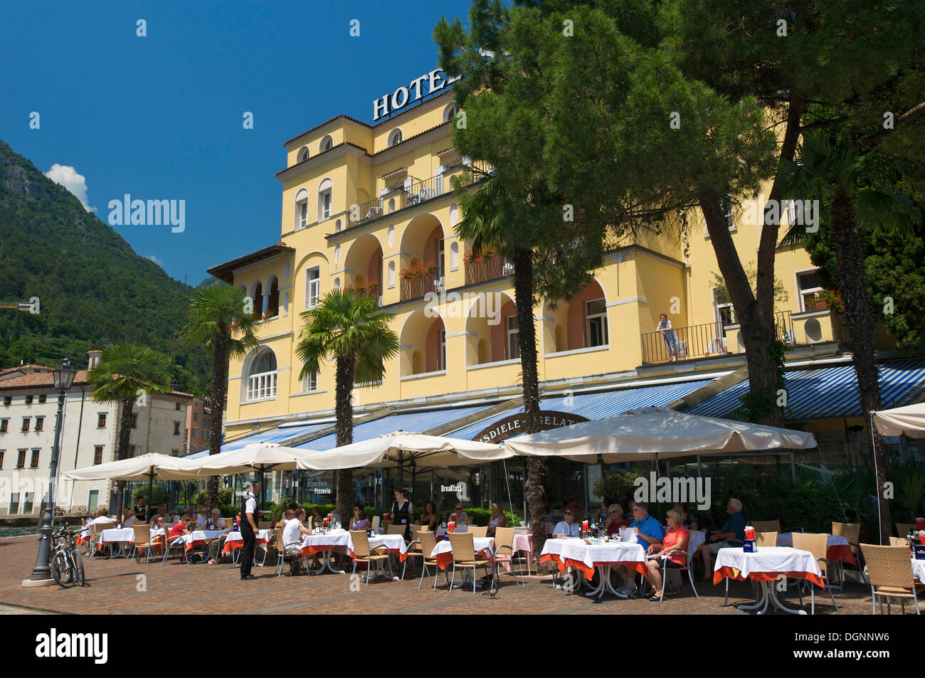 Riva del Garda sul Lago di Garda, provincia di Trento, Trentino, Italia, Europa Foto Stock