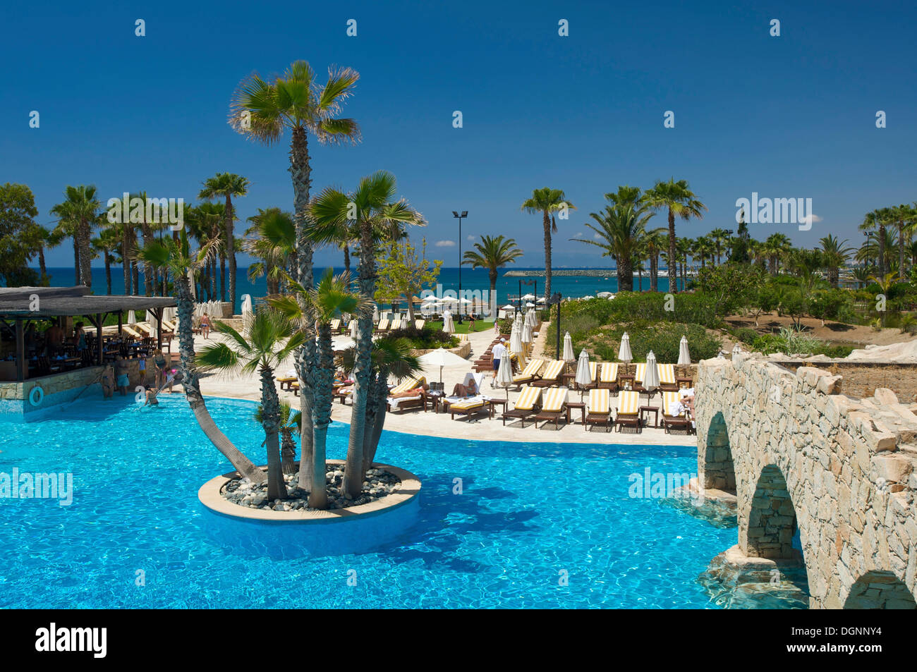 Piscina, Le Meridien Hotel in Limassol, Cipro del Sud, Cipro Foto Stock