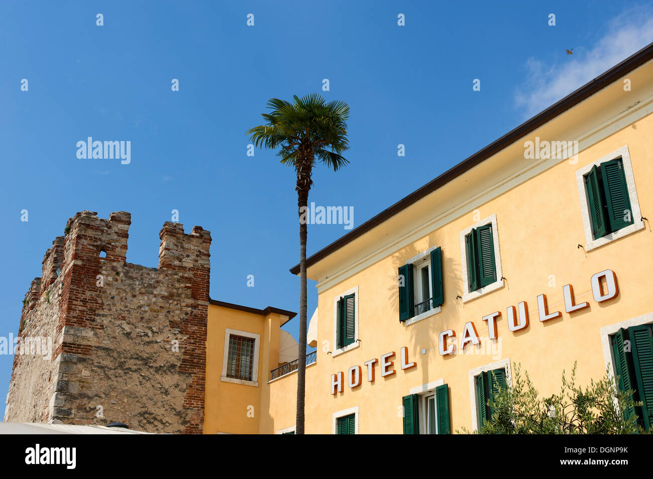 Città di Bardolino sul Lago di Garda, Italia, Europa Foto Stock