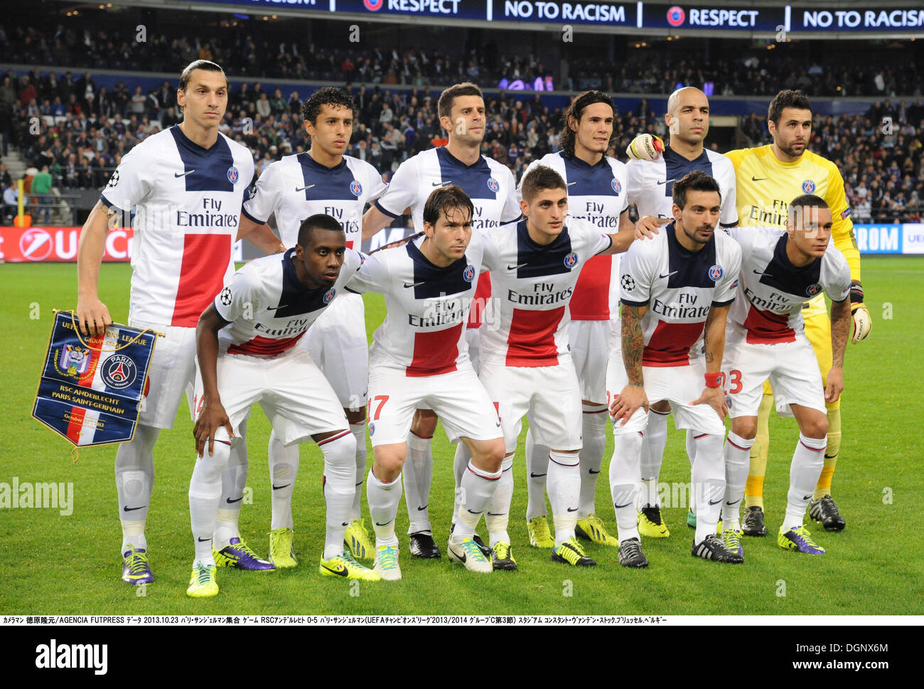 Bruxelles, Belgio. 23 Ott, 2013. Paris Saint-Germain team group line-up (PSG) Calcio : UEFA Champions League Group C match tra RSC Anderlecht 0-5 Paris Saint-Germain a Constant Vanden Stock Stadium di Bruxelles in Belgio . Credito: Takamoto Tokuhara/AFLO/Alamy Live News Foto Stock