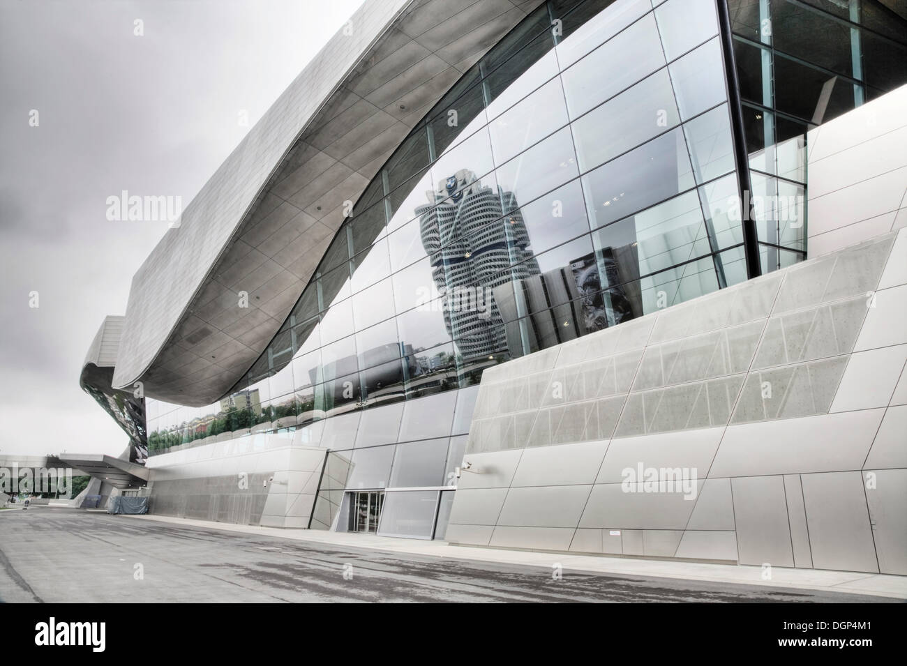 BMW World vicino Olympiazentrum, Monaco di Baviera Foto Stock