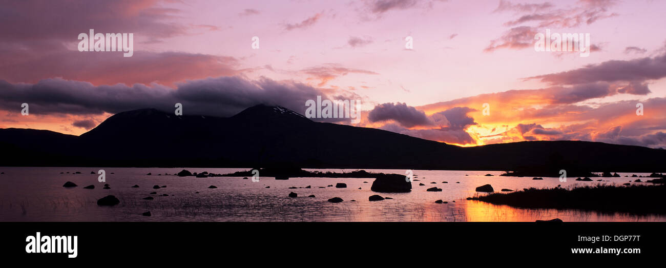 Loch Na H'Achlaise e Monte Nero, Rannoch Moor, Highlands, Scotland, Regno Unito, Europa Foto Stock