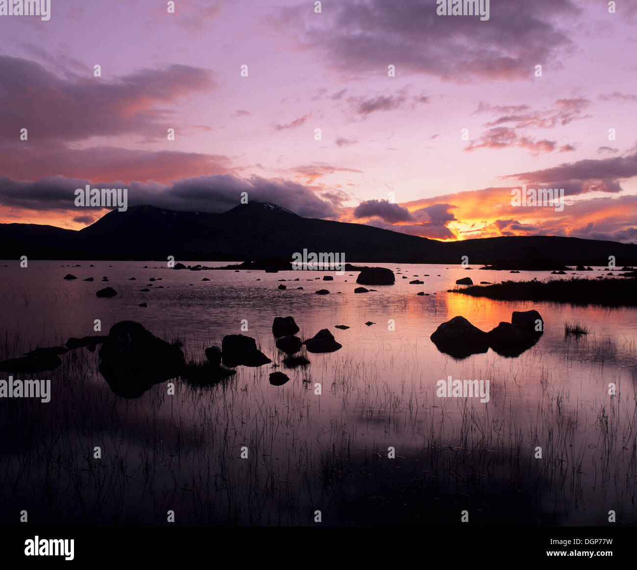 Loch Na H'Achlaise e Monte Nero, Rannoch Moor, Highlands, Scotland, Regno Unito, Europa Foto Stock