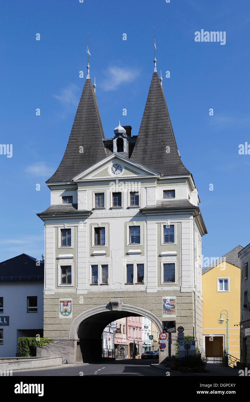 Torre della città, il city gate, Schwanenstadt, area Hausruckviertel, Austria superiore, Austria, Europa PublicGround Foto Stock