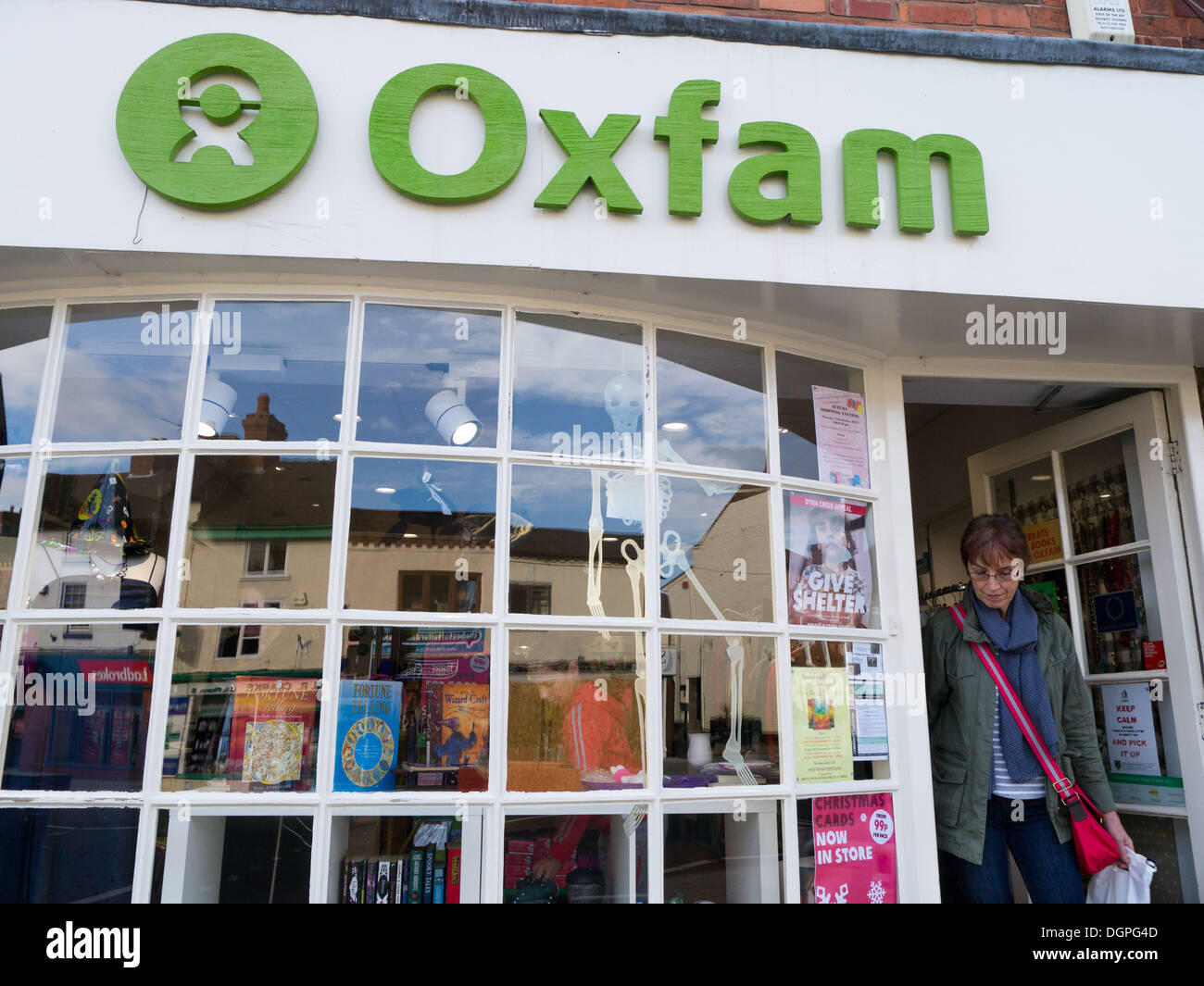 Oxfam shop, Newport Shropshire, Inghilterra Foto Stock