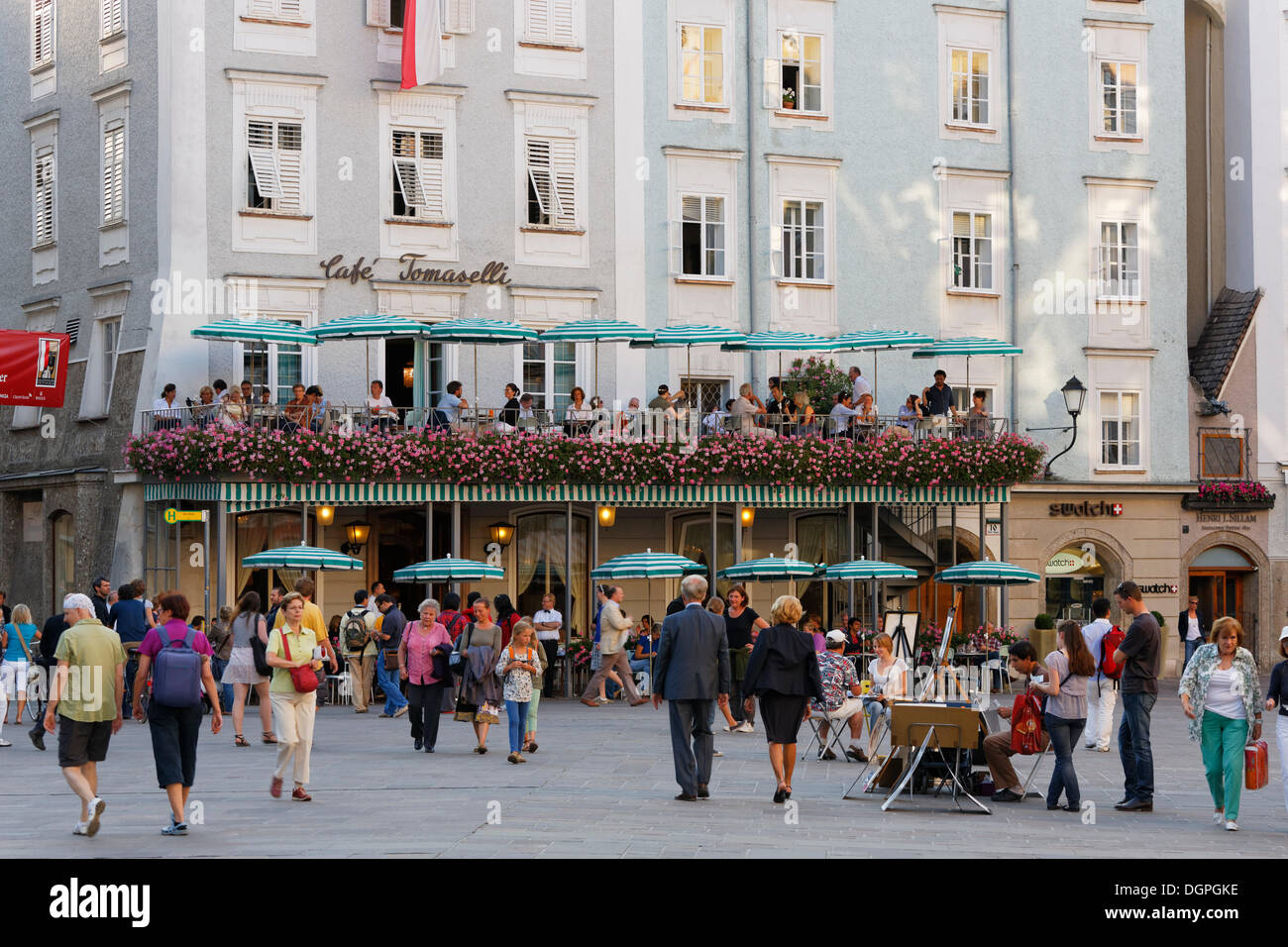 Tomaselli Café, Alter Markt square, il centro storico di Salisburgo, Austria, Europa PublicGround Foto Stock