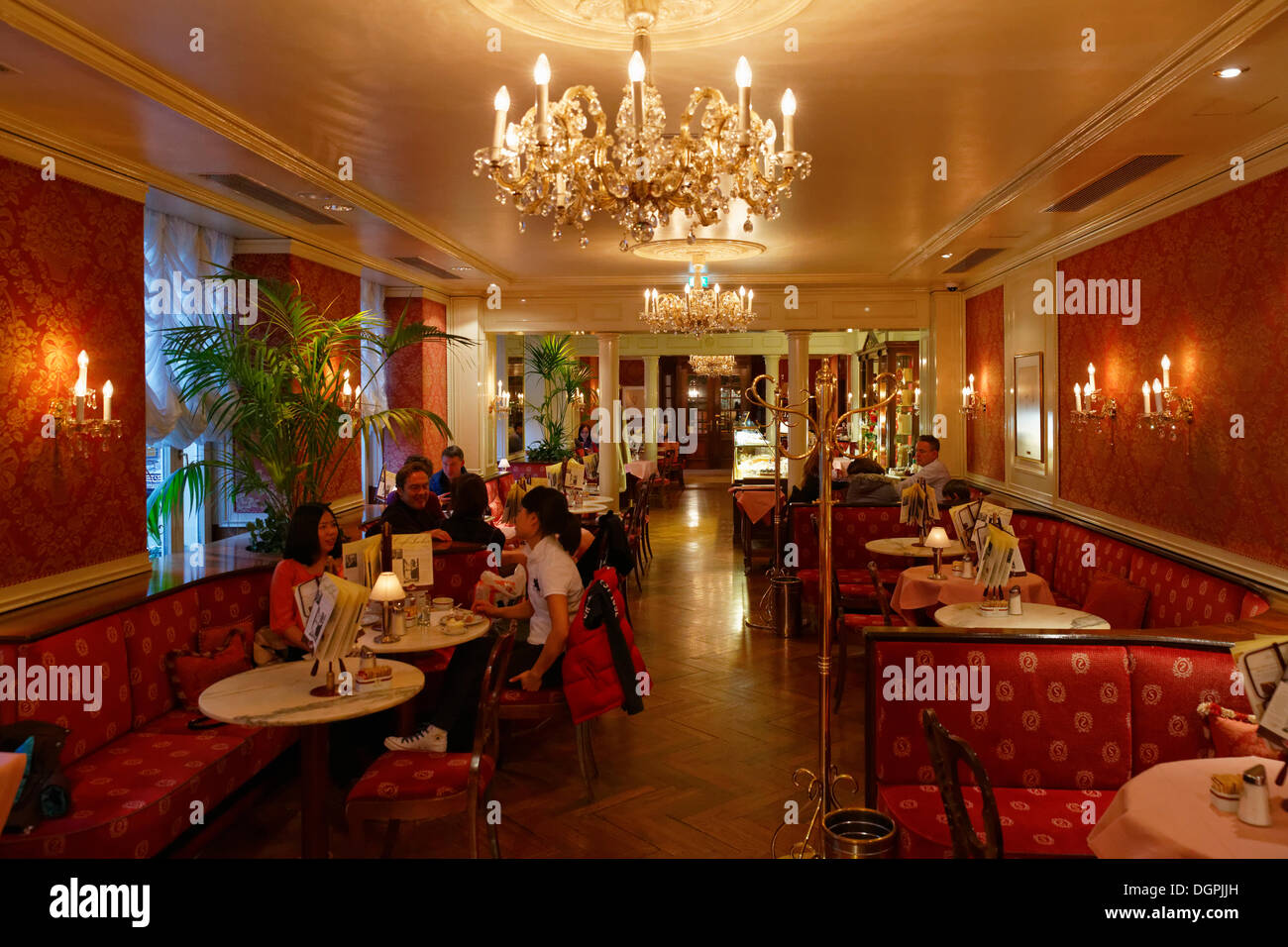 Café Sacher, il centro storico di Salisburgo, Stato di Salisburgo, Austria Foto Stock