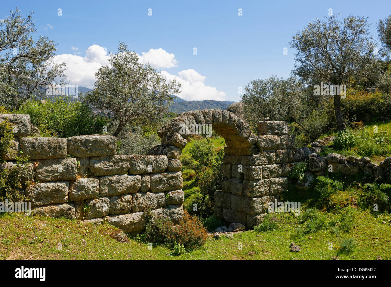 Resti delle mura della città di antica Heraclea, Lago Bafa, Beşparmak montagne, Herakleia, Muğla provincia, regione del Mar Egeo, Turchia Foto Stock