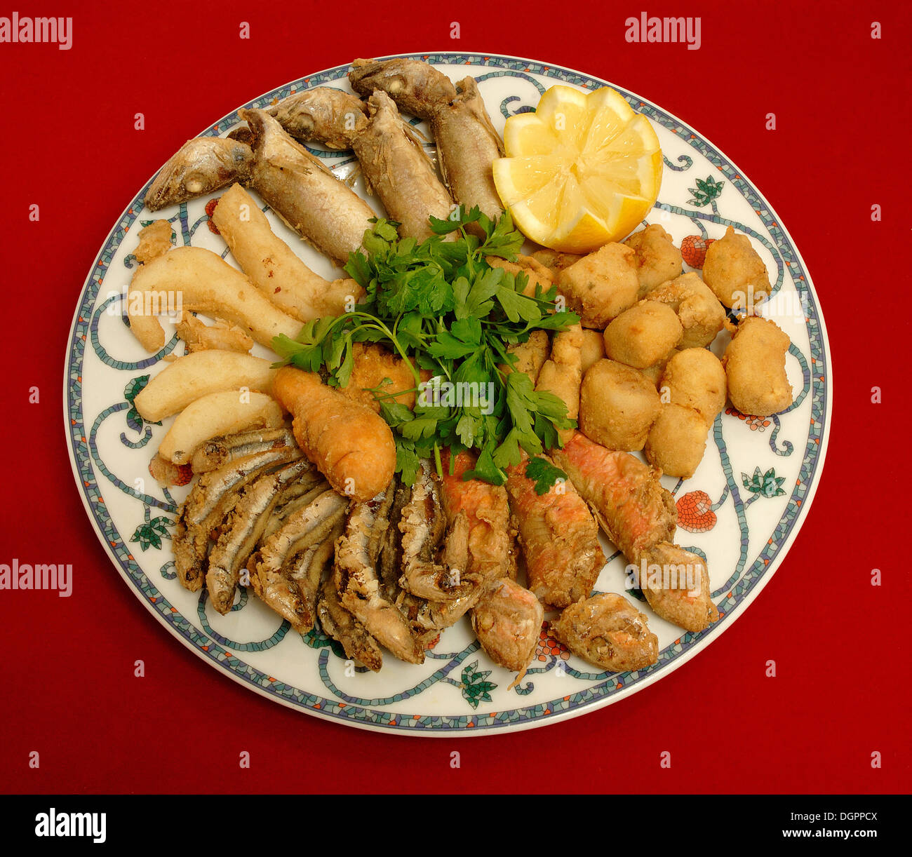 Tipico pesce fritto, regione dell'Andalusia, Spagna, Europa Foto Stock