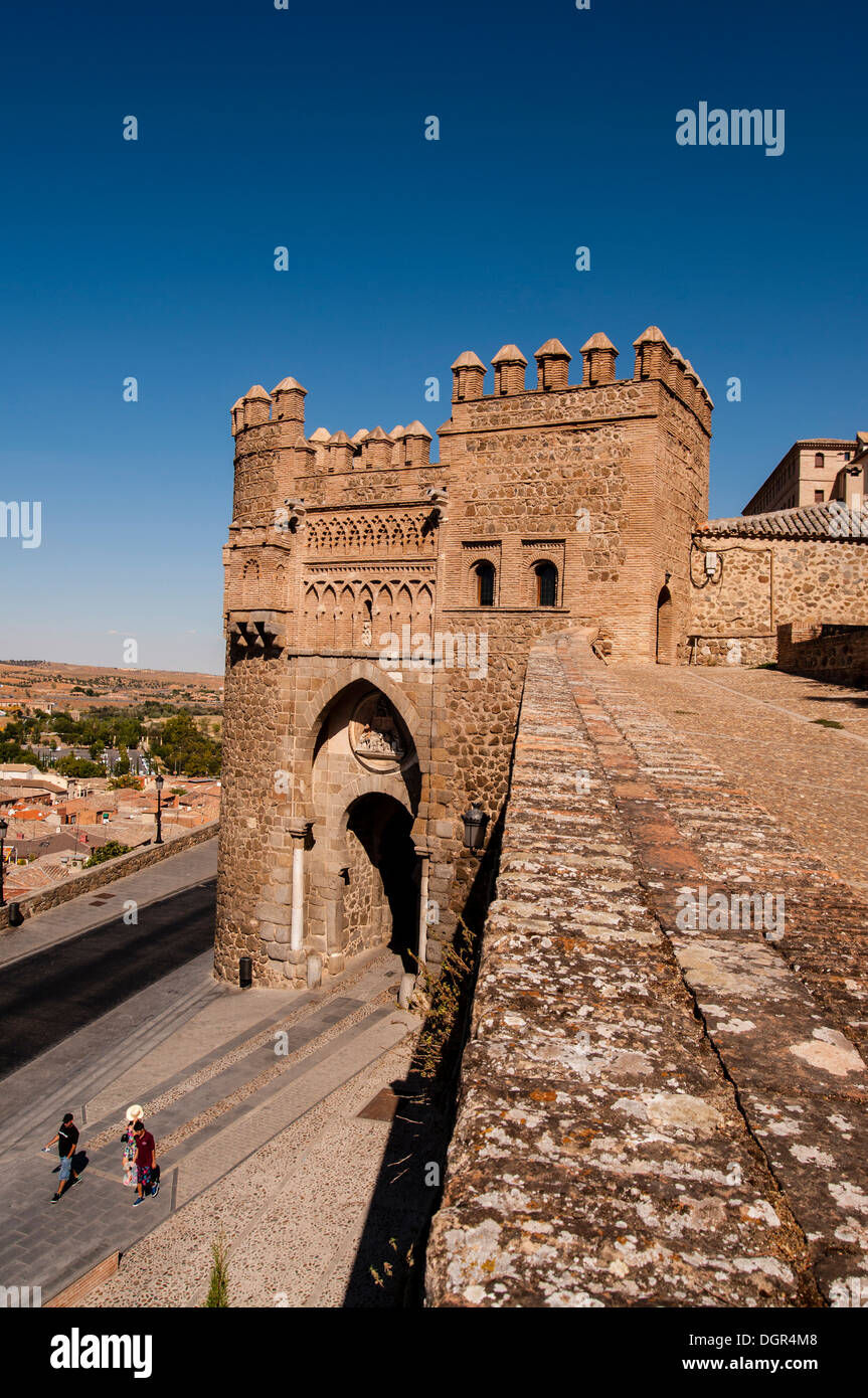 La Puerta del Sol de Toledo, Construcción mudéjar del siglo XIV, Castilla la Mancha, España Foto Stock