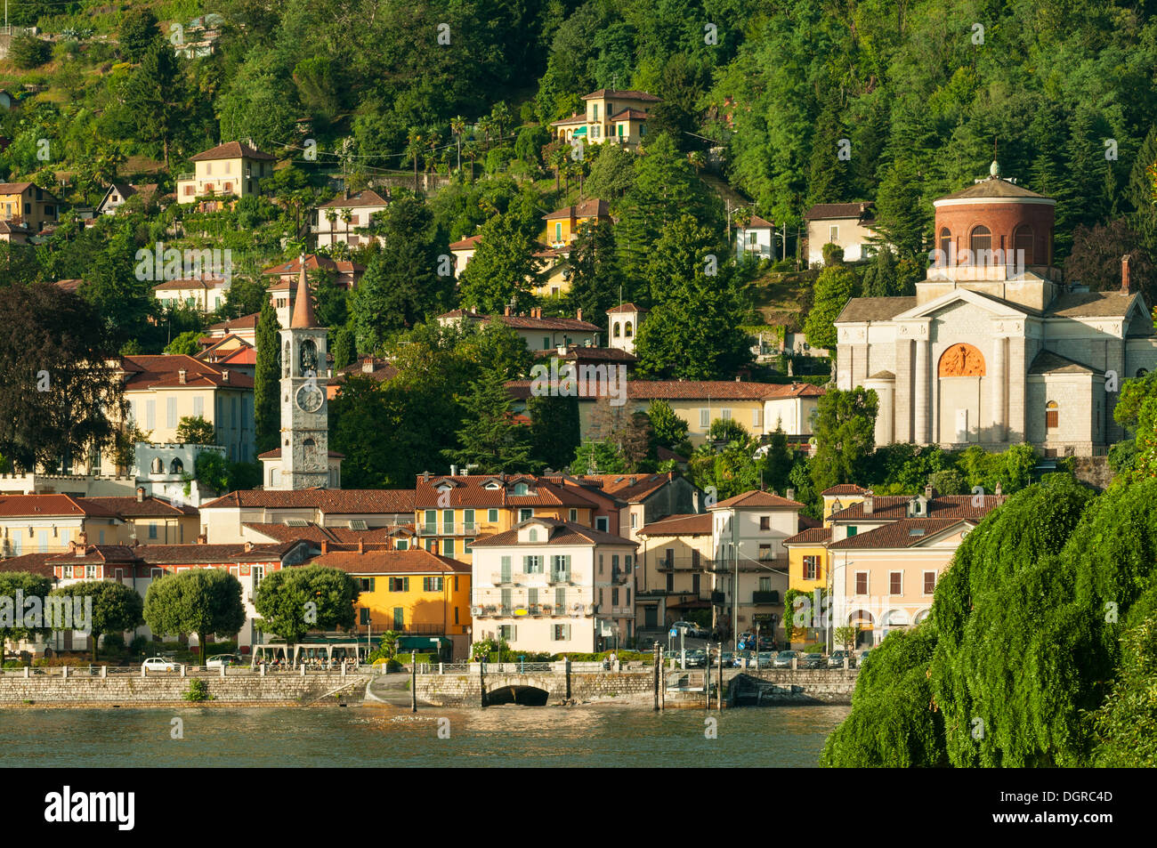 Laveno mombello lake maggiore italy immagini e fotografie stock ad alta ...