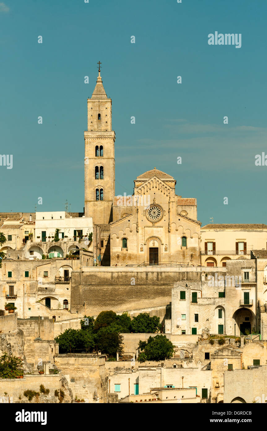 Cattedrale al di sopra del Sasso Barisano Matera, Basilicata, Italia Foto Stock