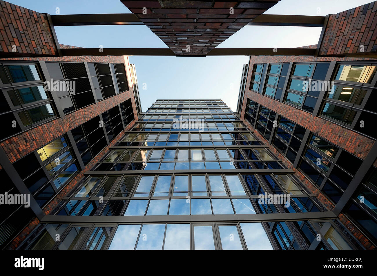 Facciata nel cortile di un edificio per uffici, kai-city, Kiel, SCHLESWIG-HOLSTEIN Foto Stock