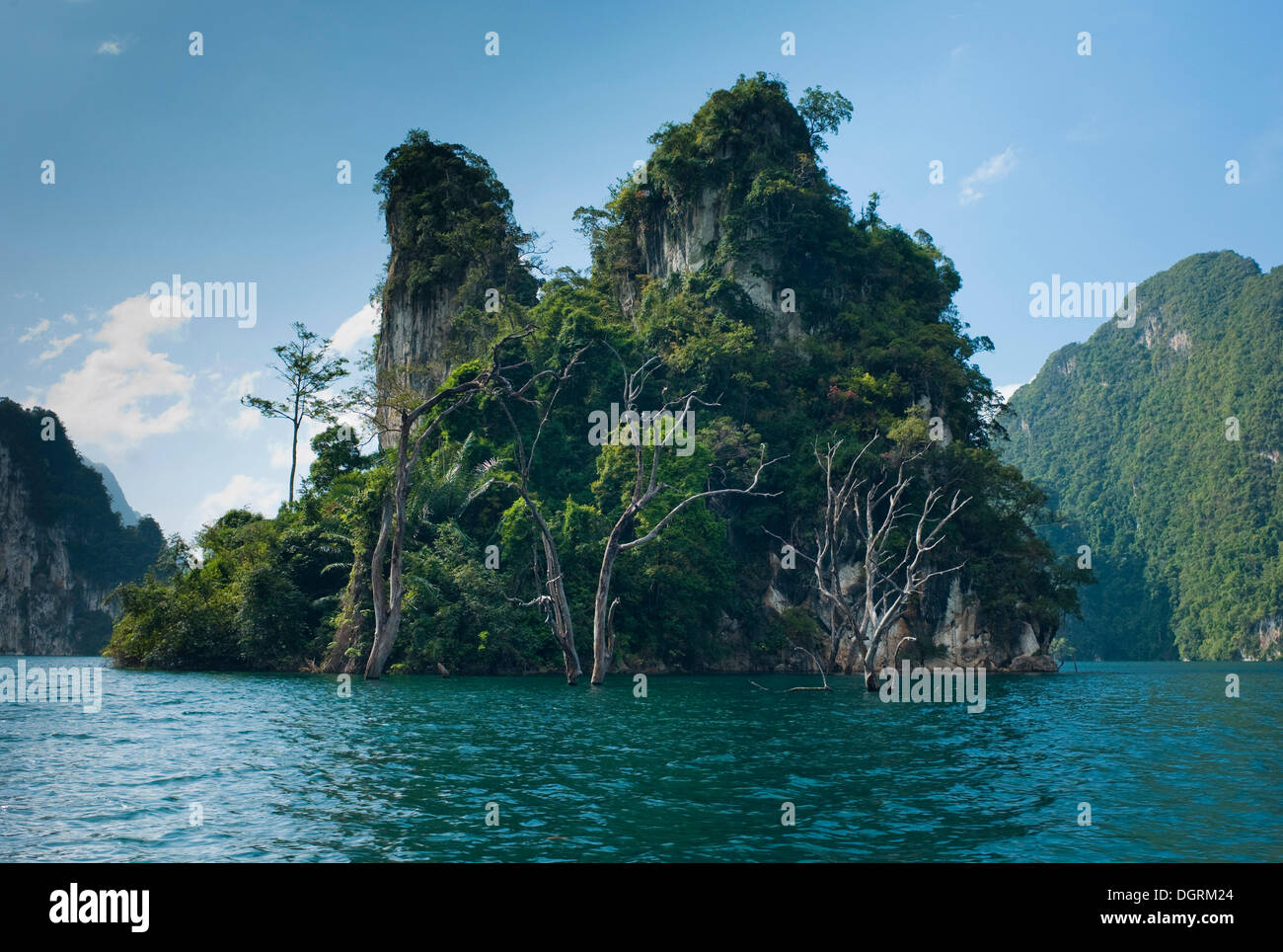 Khao Sok National Park, man-made serbatoio, Chiao Lan Lago, Surat Thani, Thailandia, Asia Foto Stock