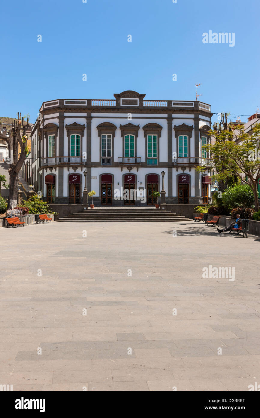 Calle de Federico Díaz Bertrana, Plaza de la Constitucion, la vecchia città di Arucas, Gran Canaria, Isole Canarie, Spagna, Europa Foto Stock