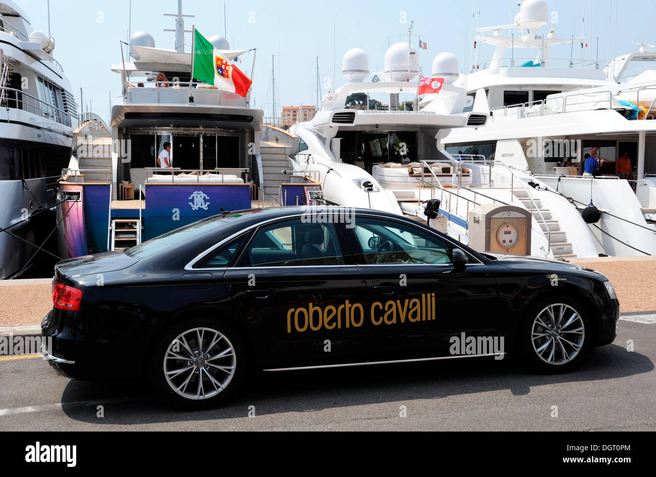 Lo yacht del guru della moda Roberto Cavalli, Cannes, Francia, Europa Foto Stock