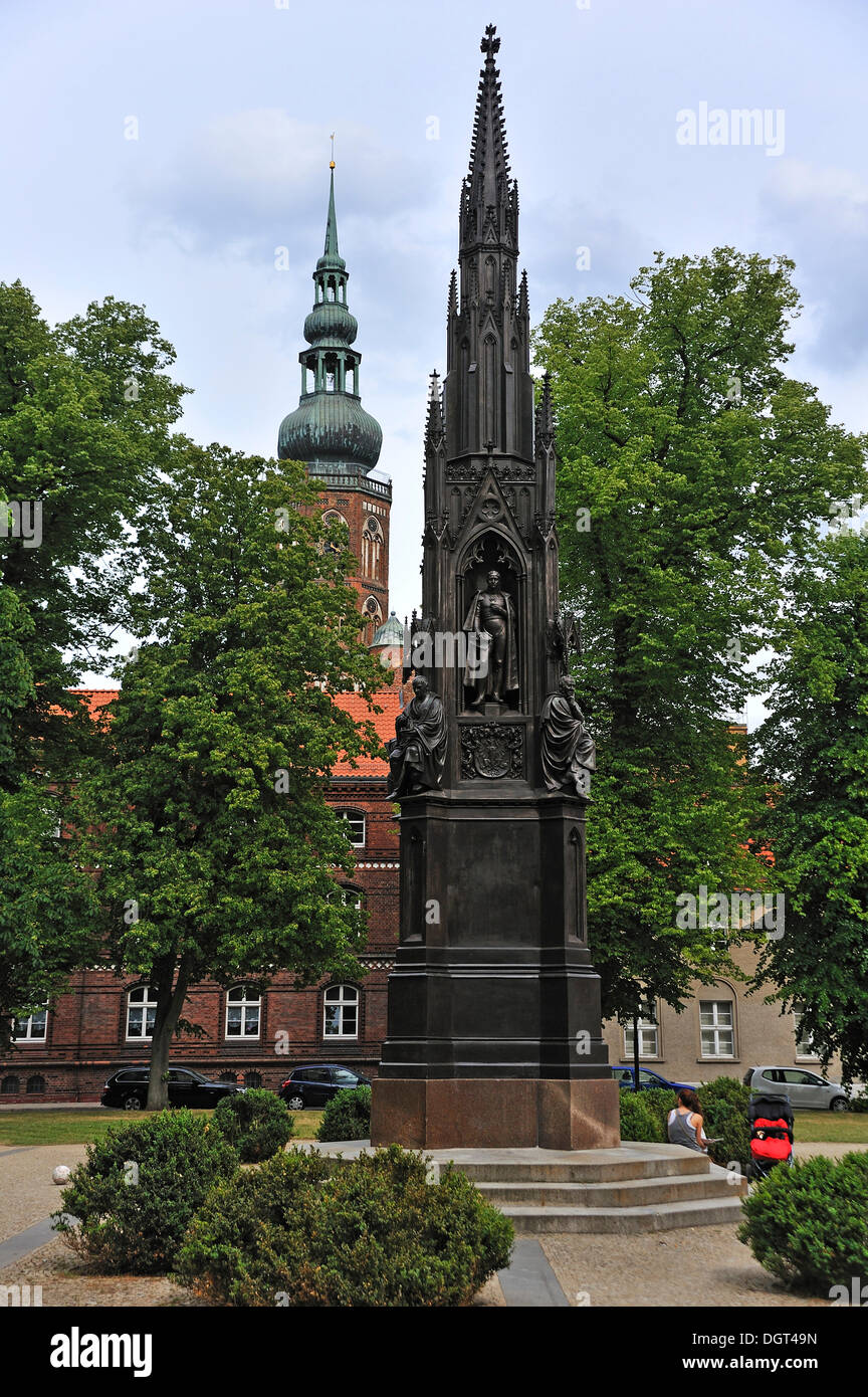 Rubenow un monumento in onore di Heinrich Rubenow, 1400-1462, uno dei sindaci di Greifswald e co-fondatore dell'Università di Foto Stock