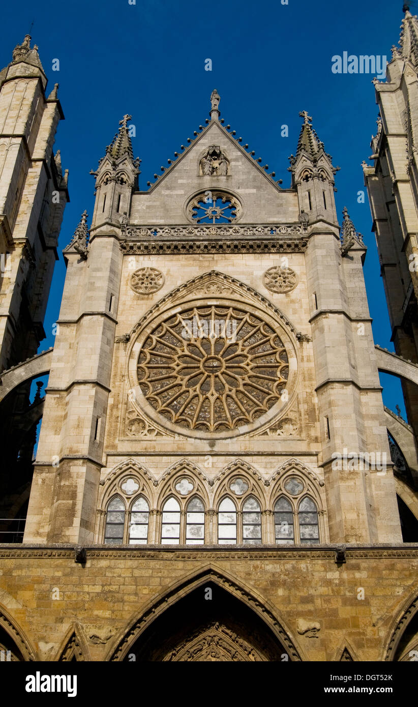Cattedrale di Leon in Spagna. Parte anteriore della resa dei conti o Portada del Juicio Foto Stock Cattedrale di Leon in Spagna. Parte anteriore della resa dei conti o Portada del Juicio Foto Stock