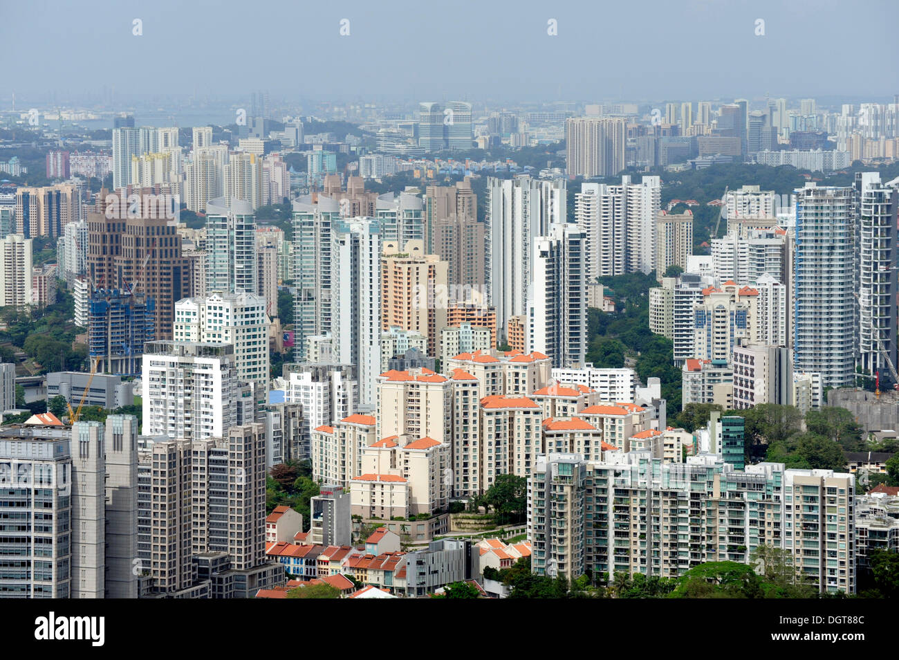 Grattacieli e skyline, visto dalla zona centrale, il quartiere centrale degli affari, a Singapore, in Asia Foto Stock