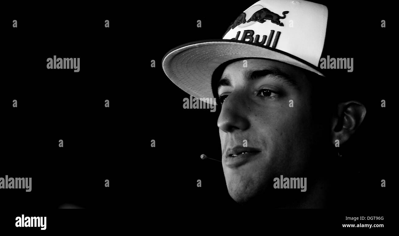 Maggiore noida, India. 24 ott 2013. Daniel Ricciardo (AUS), la Scuderia Toro Rosso - Formula1 nel Campionato del Mondo 2013 - Round 16 Indian Grand Prix al Buddh International Circuit, maggiore noida, India. © dpa picture alliance/Alamy Live News Foto Stock