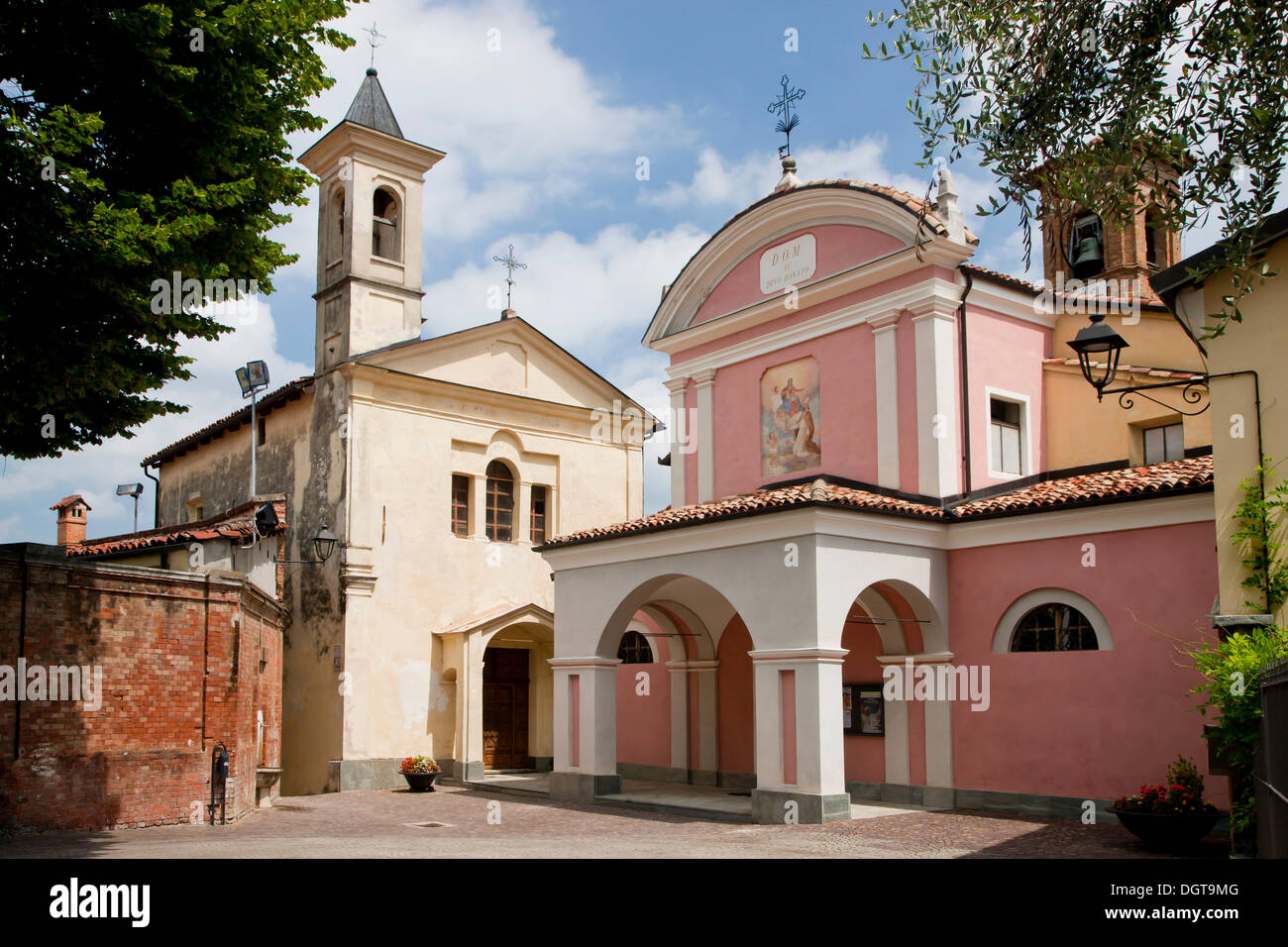 Il Tramonte un Barolo chiesa, Tramonte un Barolo, Barolo, Italia Foto Stock