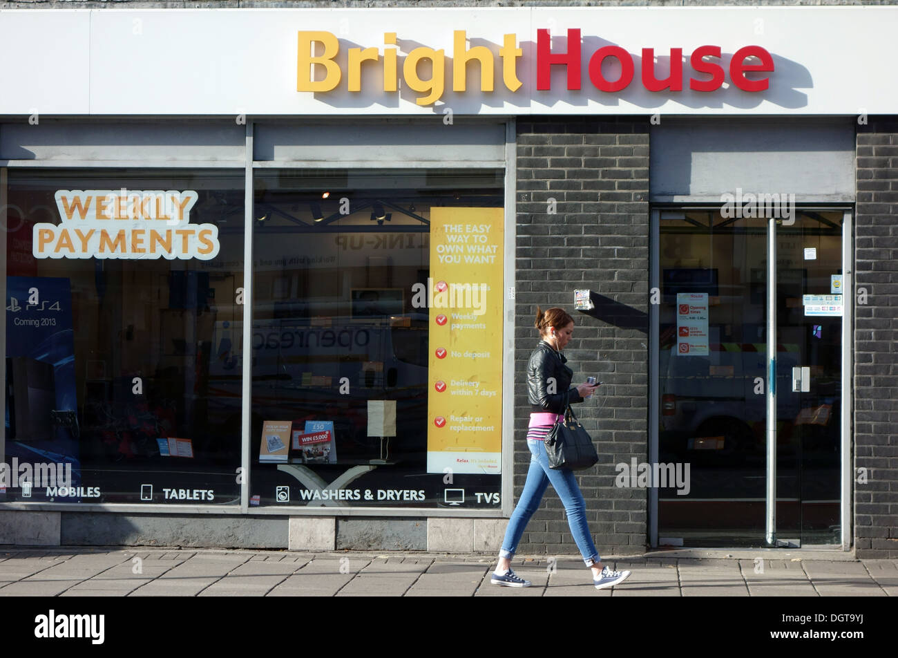 Ramo di BrightHouse pagamenti settimanali negozio elettrico, Nord di Londra Foto Stock