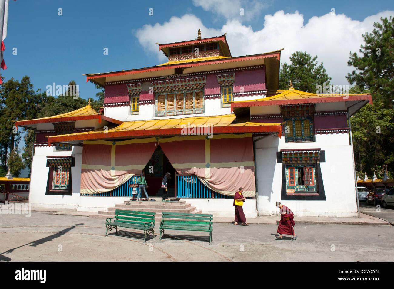 Buddismo tibetano, Enchey Gompa Monastero, Gangtok, il Sikkim, in Himalaya, India, Asia del Sud, Asia Foto Stock