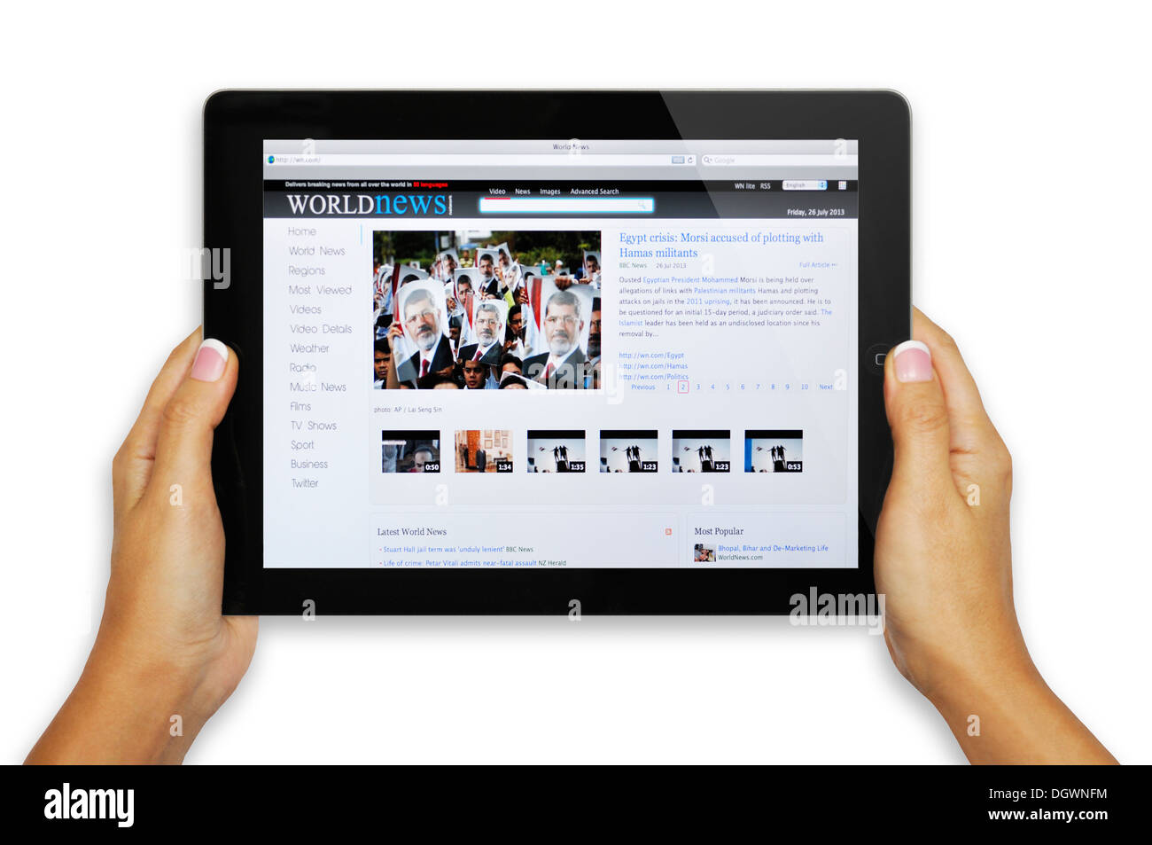 World News sito web sullo schermo di iPad Foto Stock