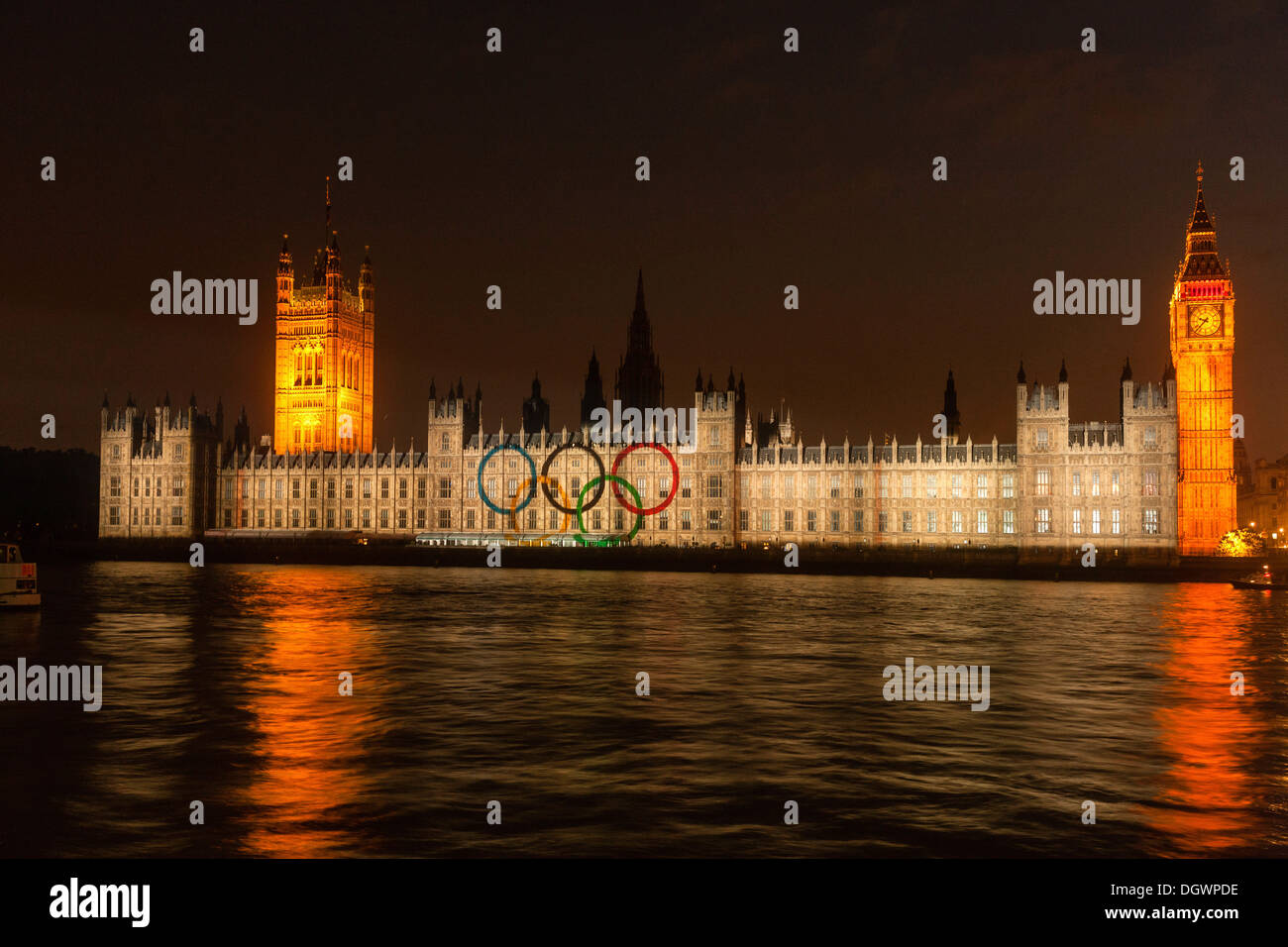 Anelli olimpici, proiezione sulla facciata, la Casa del Parlamento, il Big Ben, Giochi Olimpici 2012, Sito Patrimonio Mondiale dell'Unesco, Londra Foto Stock