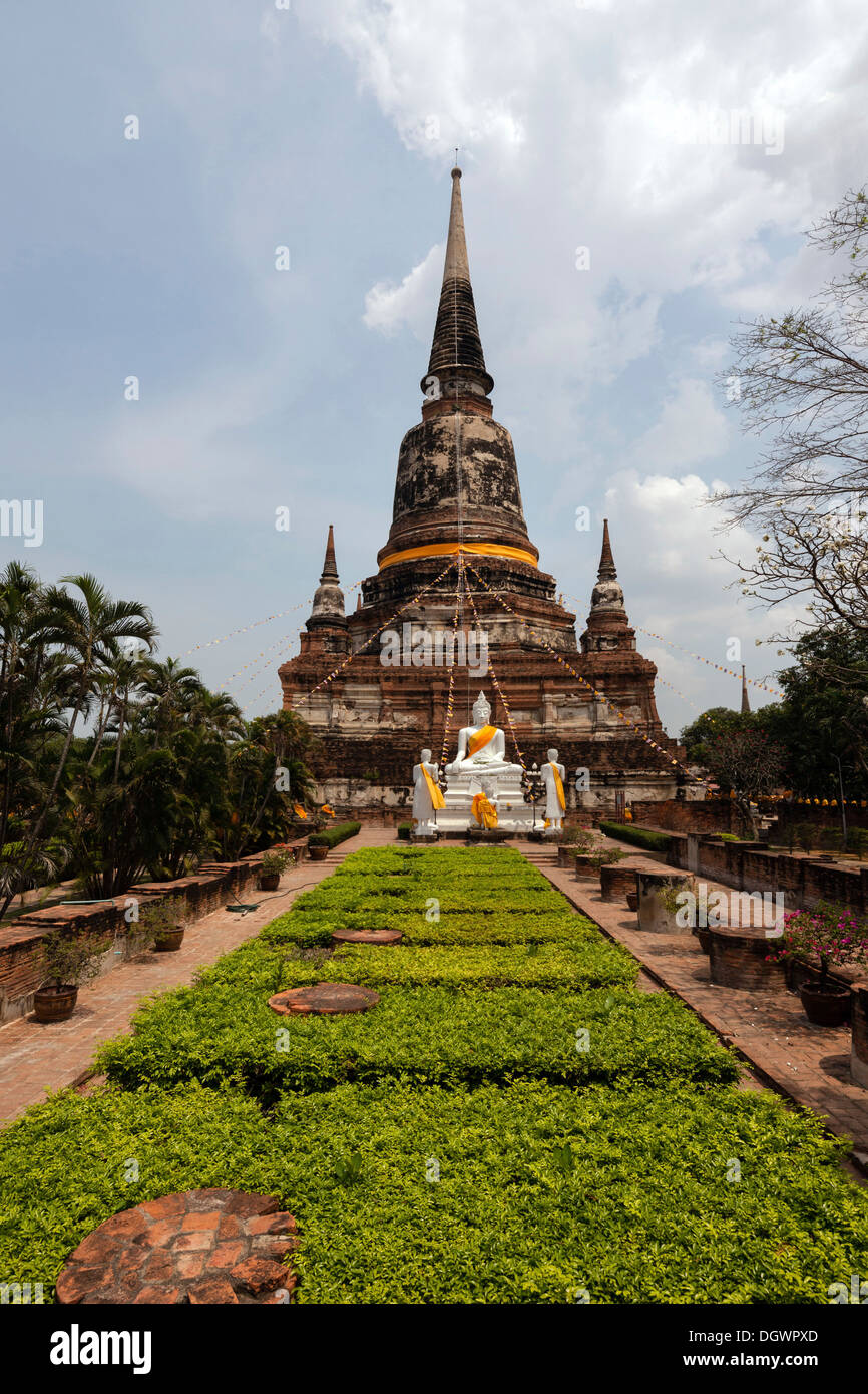 Chedi Chaya Mongkol, Wat Yai Chai Mongkon, Ayutthaya, Thailandia, Asia Foto Stock