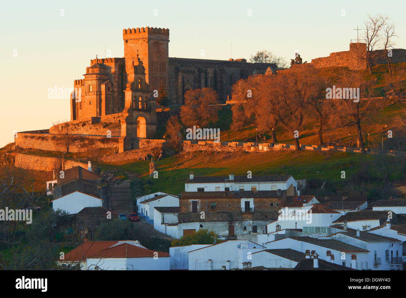 Aracena, Castello di Alba, della Sierra de Aracena Y Picos de Aroche parco naturale, provincia di Huelva, Andalusia Spagna. Foto Stock