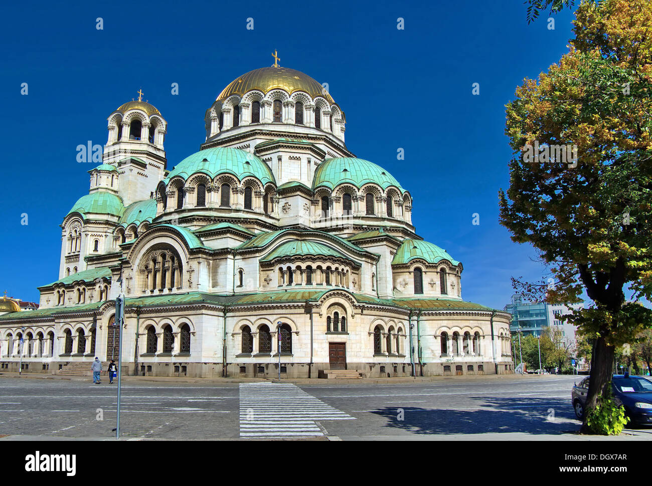 Vista della cattedrale di St. Alexander Nevsky a Sofia, Bulgaria Foto Stock