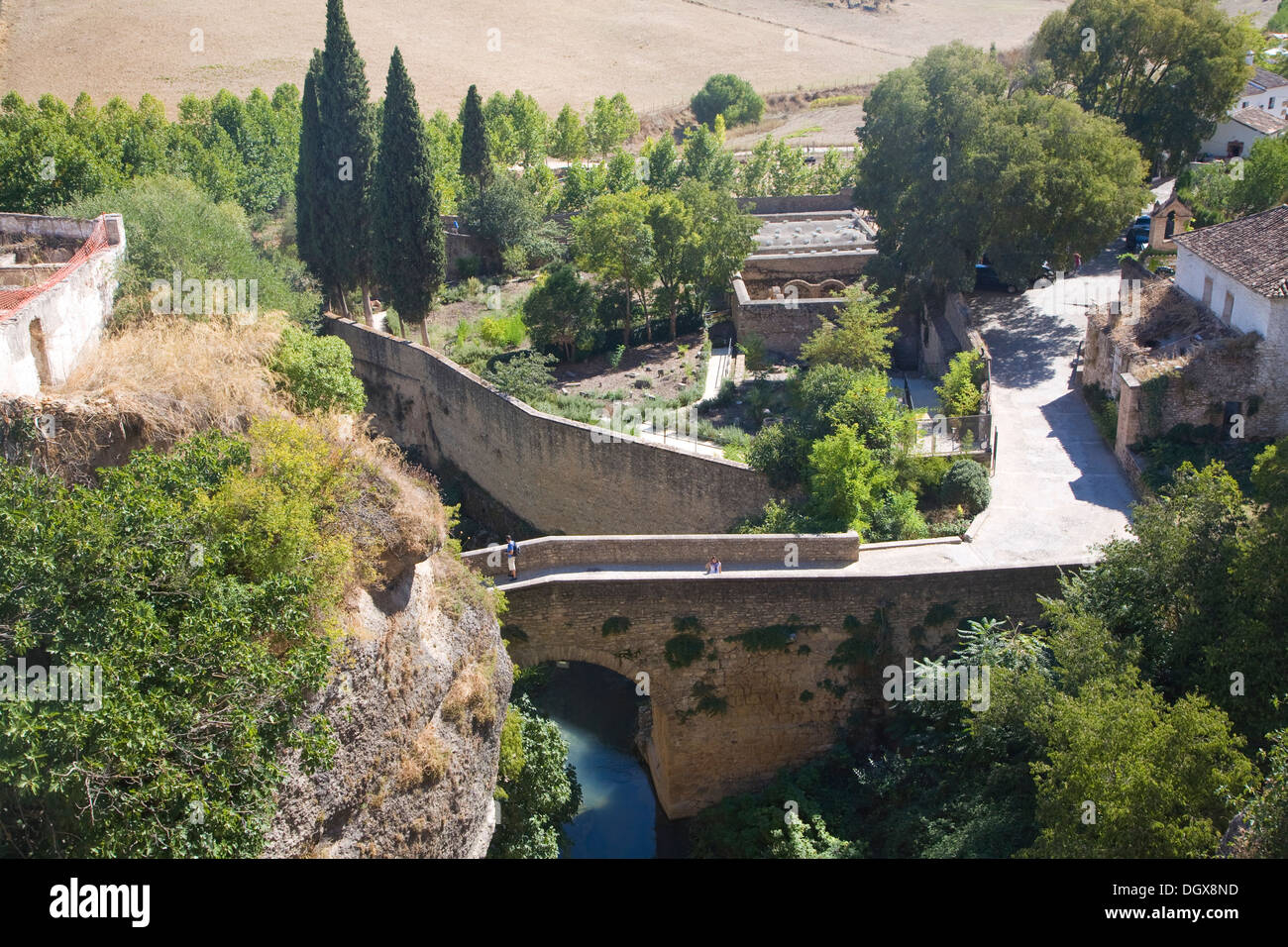Puente San Miguel attraversando il Rio fiume Guadalevin , Ronda, Spagna ponte storico Foto Stock