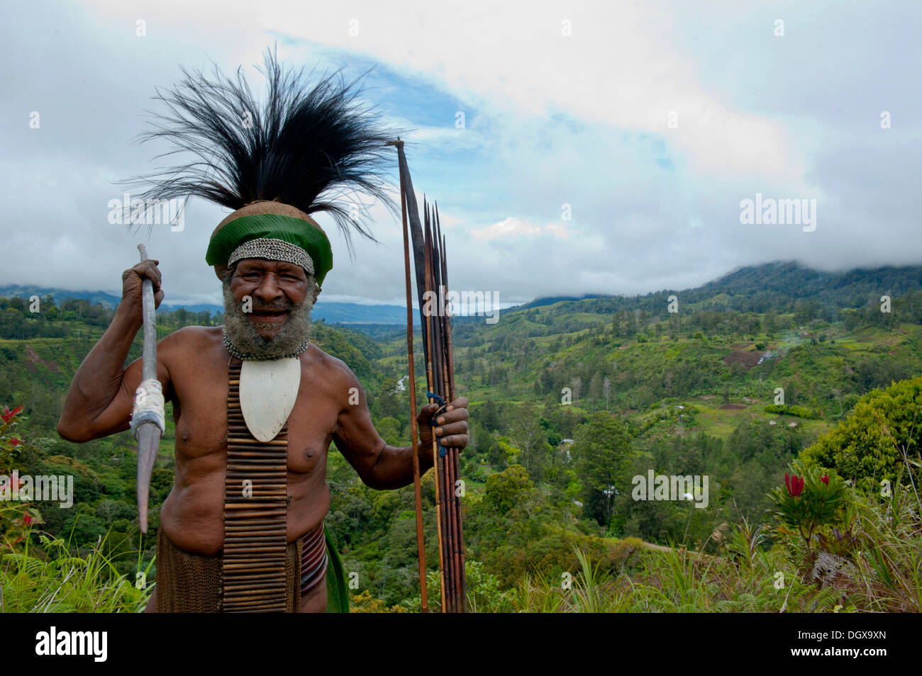 Tradizionalmente condita capo tribù nelle Highlands, Paya Highland, Papua Nuova Guinea Foto Stock