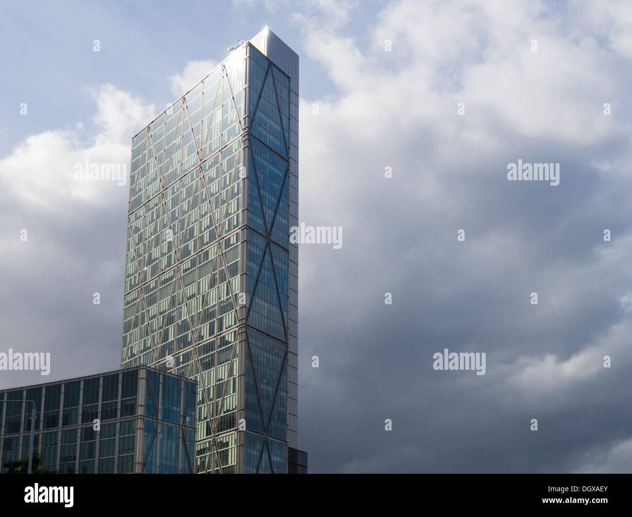 Broadgate Tower nel quartiere finanziario della City di Londra, Inghilterra Foto Stock