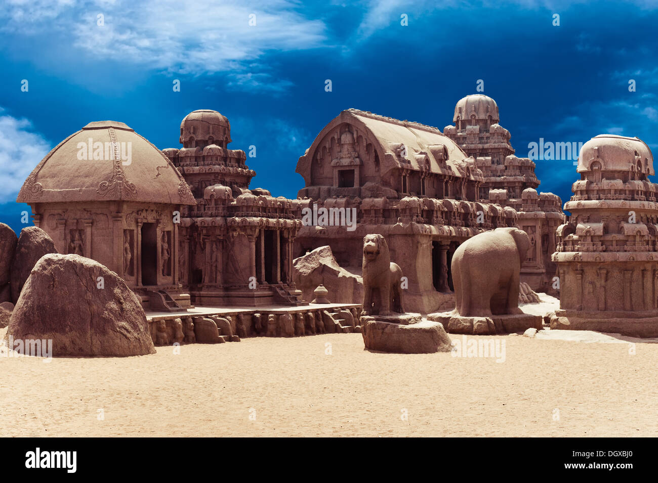 Panch monolitico Rathas tempio indù di Mahabalipuram Grande Sud architettura indiana UNESCO World Heritage Site India del Sud Foto Stock