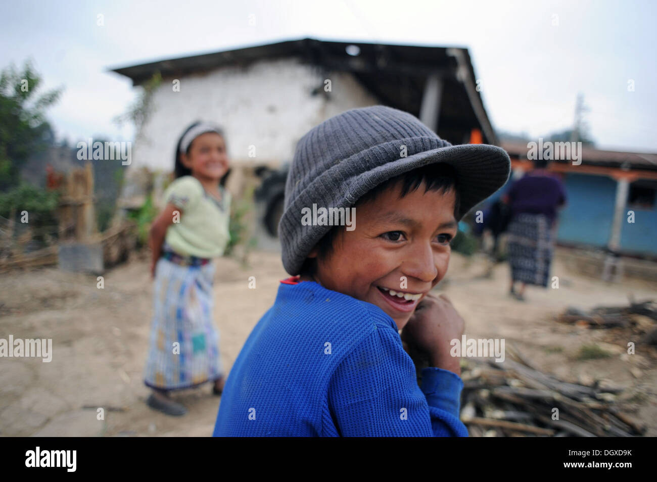 Guatemala giocare i bambini in Caserio Panuca, Solola, Guatemala. Foto Stock