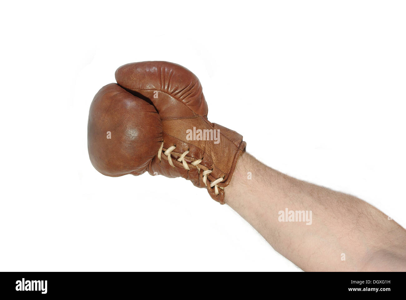 La mano da boxe - guanto su sfondo bianco Foto Stock