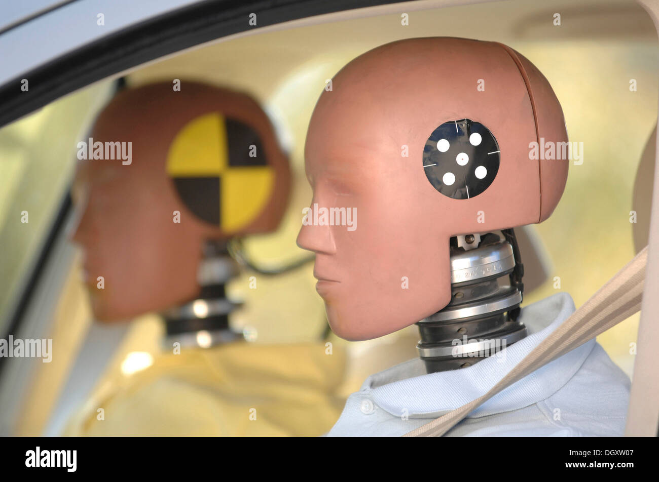 Crash Test Dummies in auto Foto Stock