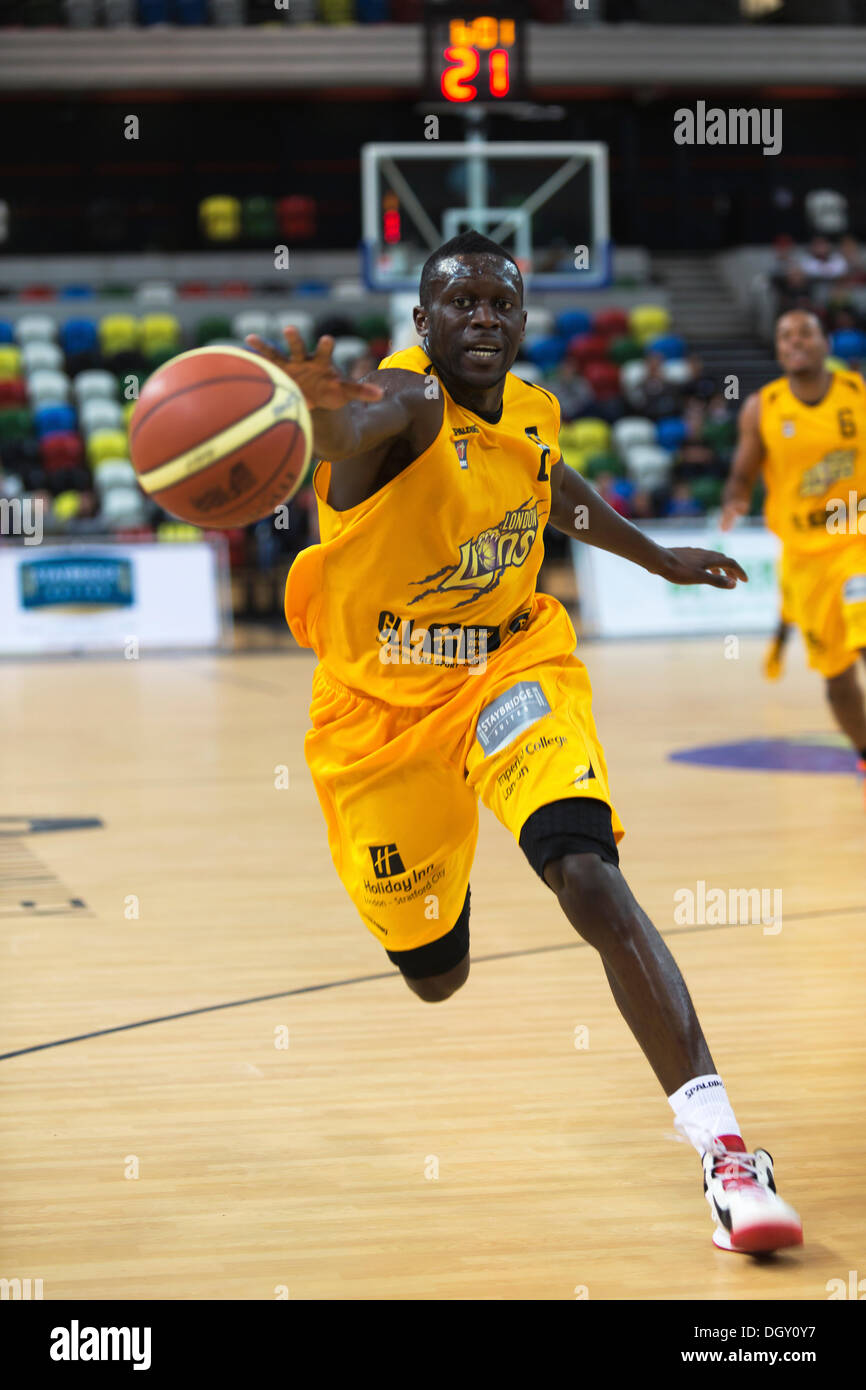 Londra, Regno Unito. 27 ott 2013. BBL: London Lions v Glasgow Rocks, casella di rame a Londra, Inghilterra. Credito: Simon Balson/Alamy Live News Foto Stock